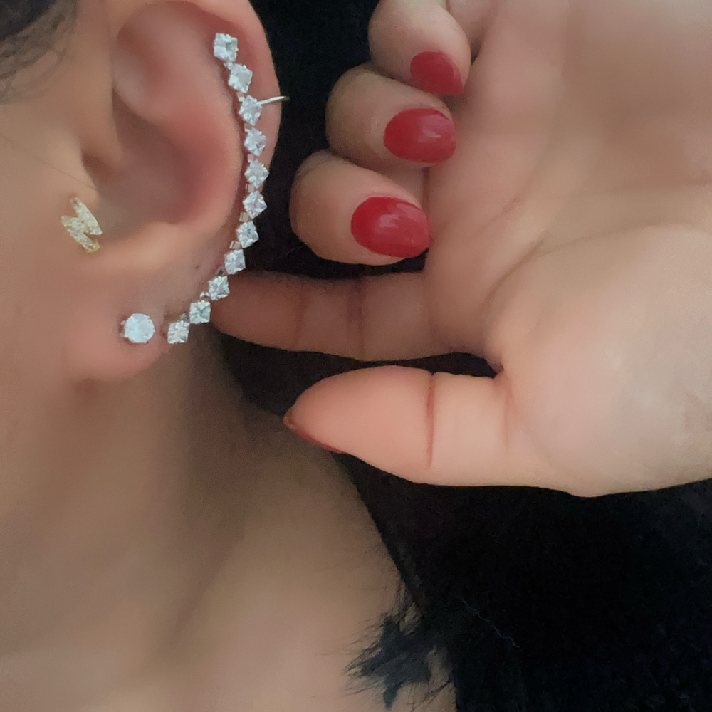 TEKTAŞ KÜPELİ SUYOLU KIKIRDAK KÜPE-GÜMÜŞ RENK ACR0096