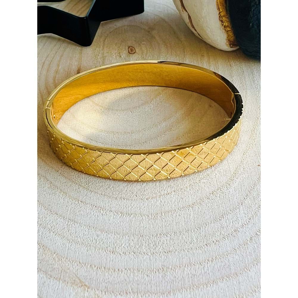 GOLD RENK PETEK DESEN ÇELİK KELEPÇE ACR0474