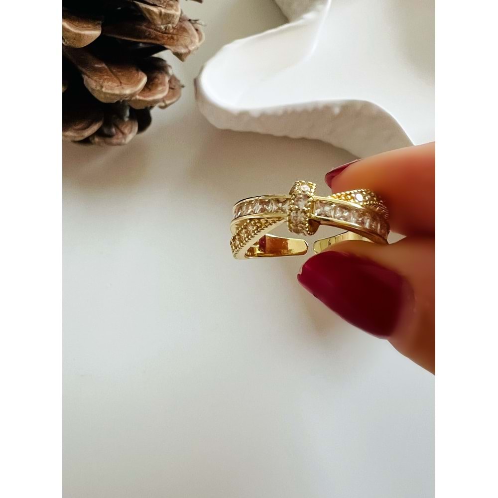 AYARLANABİLİR TAŞLI SARMAL ÇELİK YÜZÜK GOLD RENK ACR1821