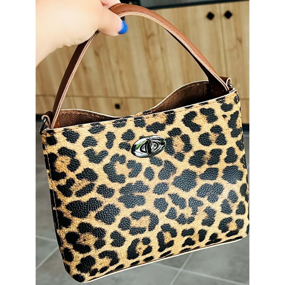 LEOPAR DESENLİ, İKİ AYRI BÖLMELİ MİNİ EL VE OMUZ ÇANTASI ACR4635