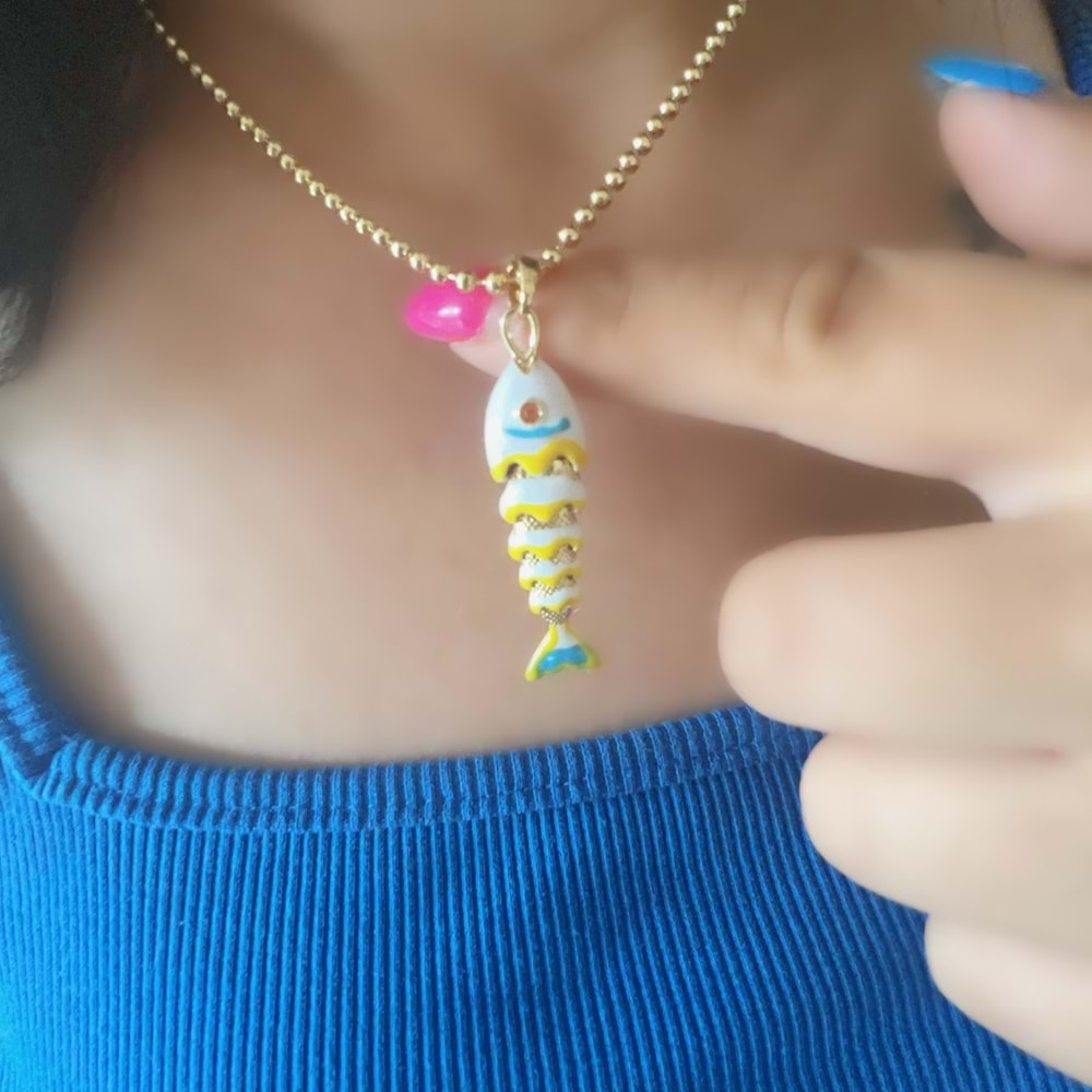 BEYAZ MİNELİ BALIK ÇELİK KOLYE 40+5CM-GOLD ACR6170