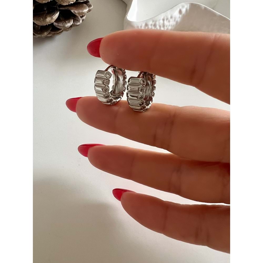 XUPING TAŞLI MİNİMAL HALKA KÜPE-GÜMÜŞ RENK ACR7838