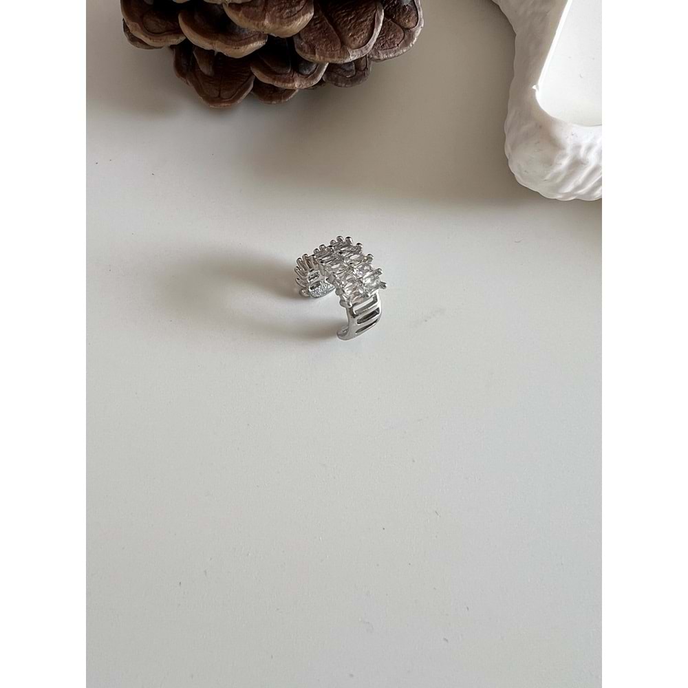 BAGET TAŞLI KIKIRDAK (EARCUFF) KÜPE-GÜMÜŞ RENK ACR7951