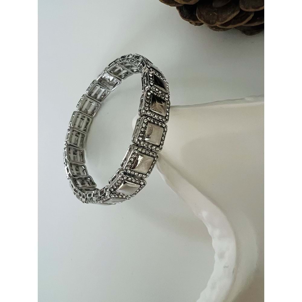 KARE TAŞLI LASTİKLİ BİLEKLİK-GÜMÜŞ RENK ACR8596