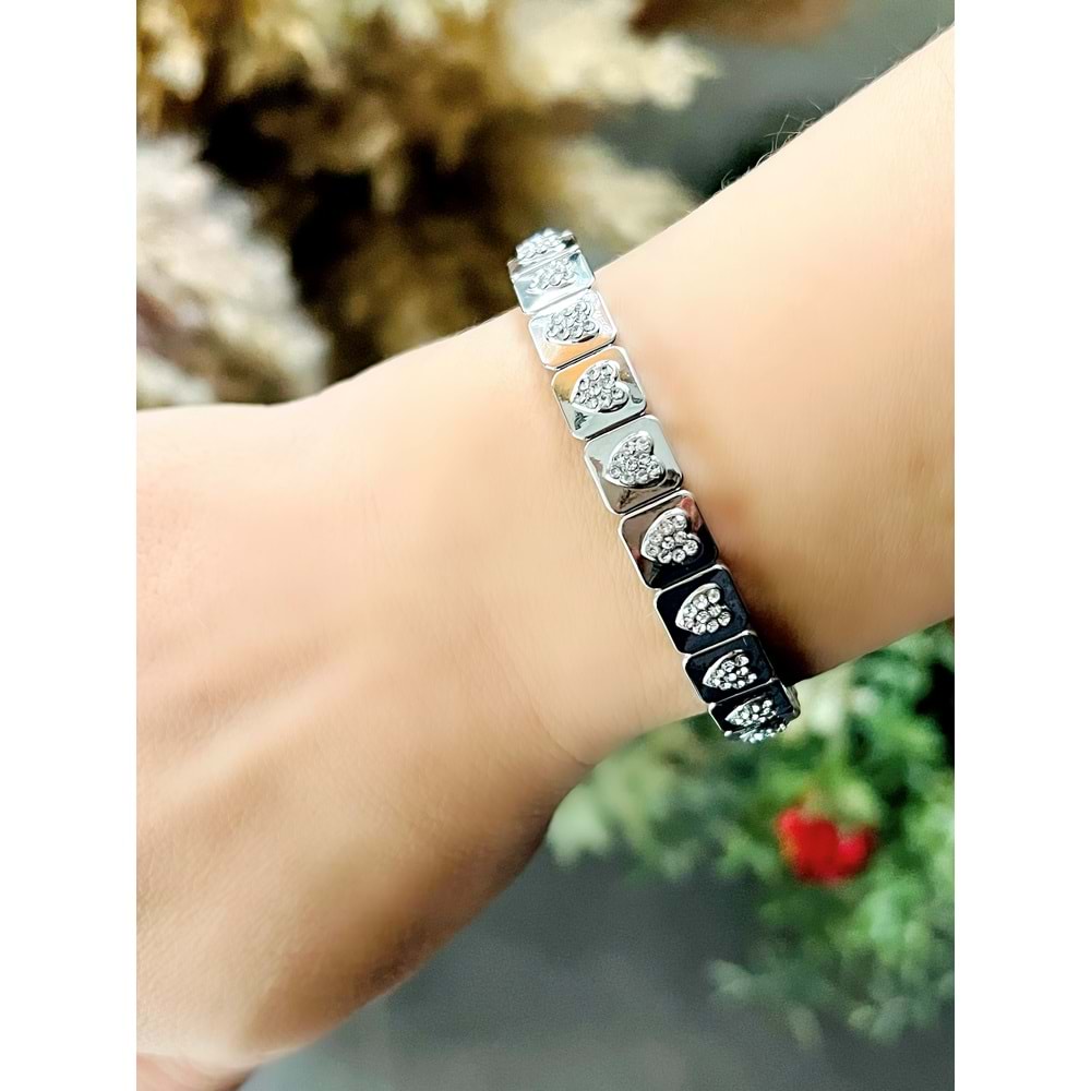 GÜMÜŞ RENK KALPLİ, LASTİKLİ BİLEKLİK ACR8619
