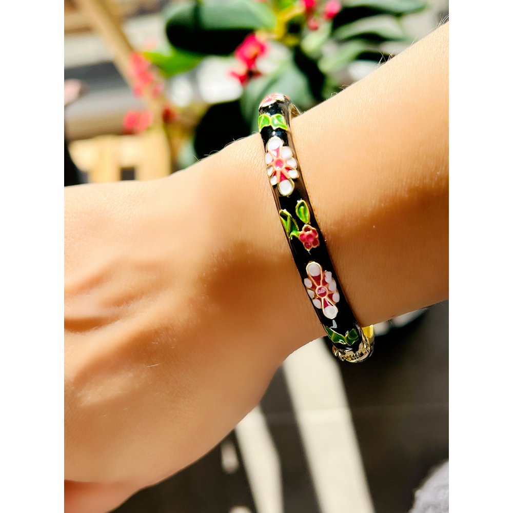 ÖZEL SERİ SİYAH MİNELİ, ÇİÇEK DESENLİ KELEPÇE ACR8712