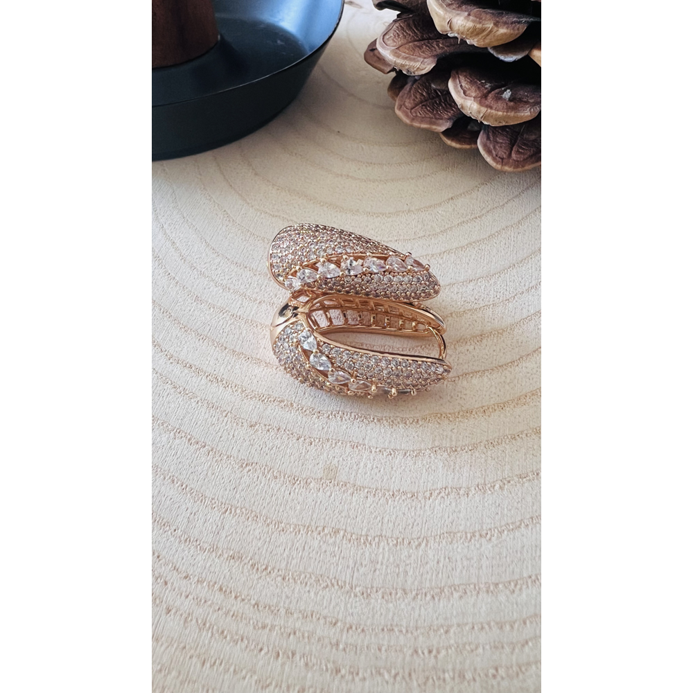 XUPING ROSE RENK ZİRKON TAŞLI OVAL KÜPE ACR9684