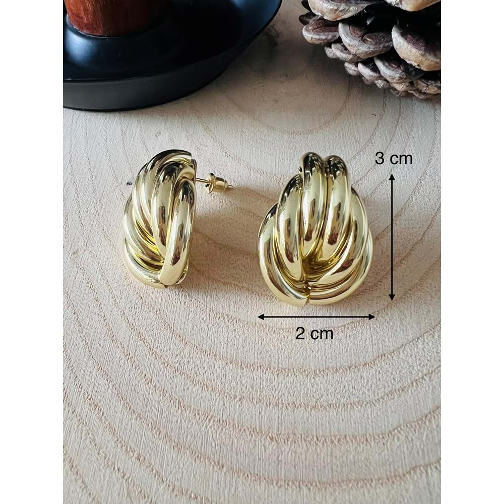 GOLD RENK BOMBELİ SARMAL DÜĞÜM KÜPE ACR9697