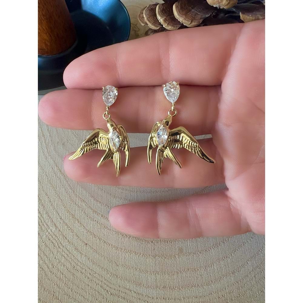 GOLD RENK TAŞLI KIRLANGIÇ KÜPE ACR9700
