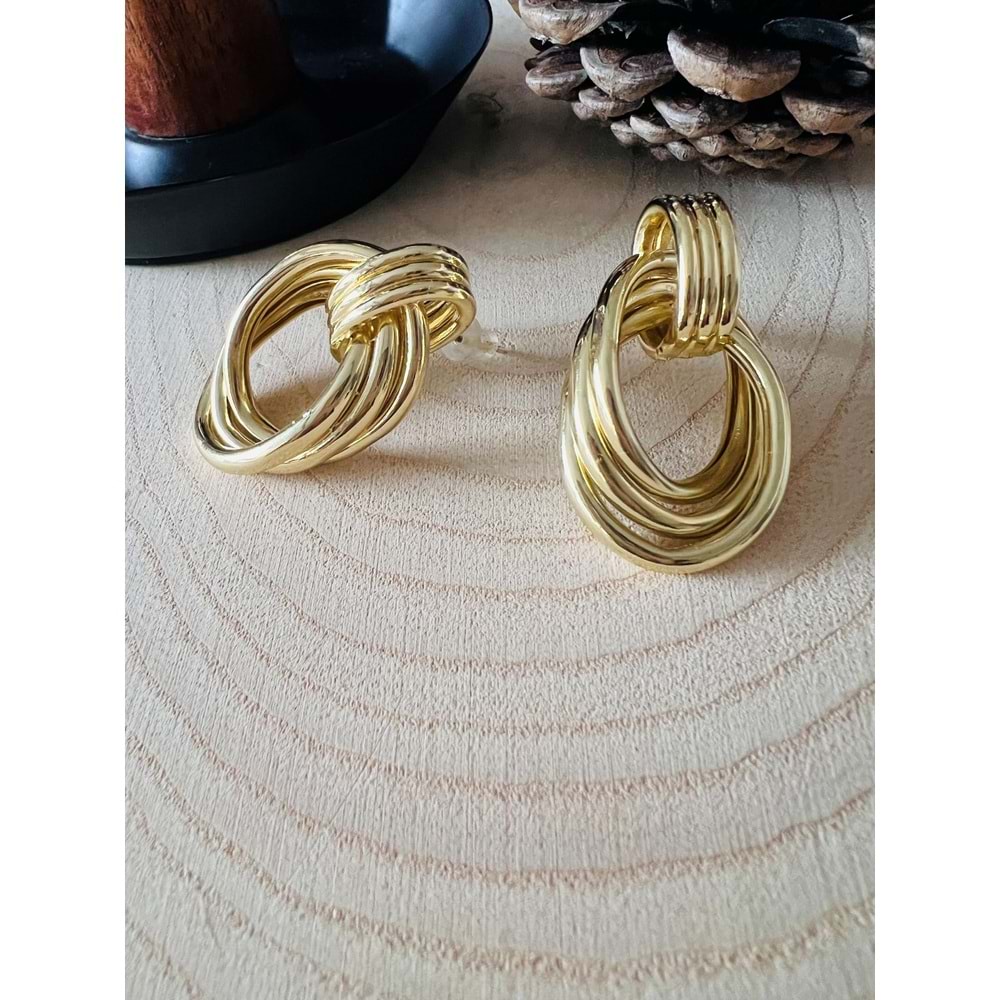 GOLD RENK İÇ İÇE GEÇEN HALKALI VİNTAGE SARMAL KÜPE ACR9702