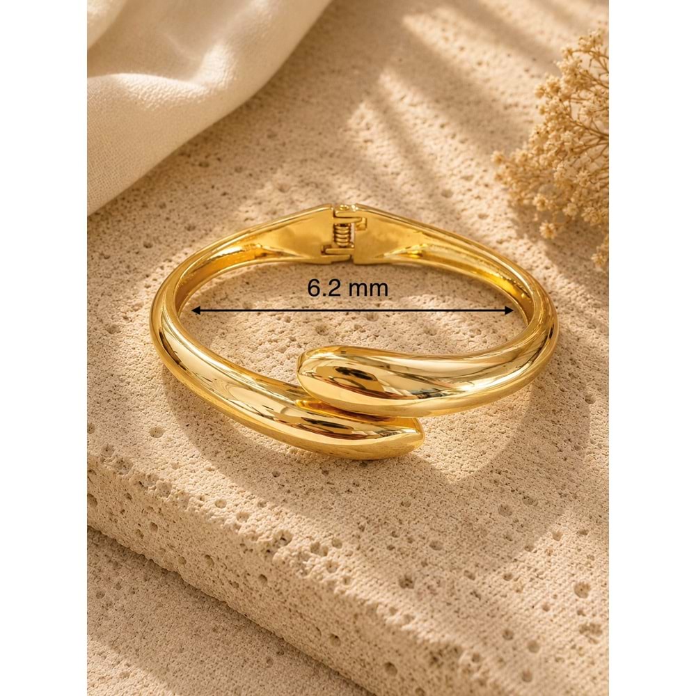 GOLD RENK ASİMETRİK DAMLA MODEL KELEPÇE ACR9796