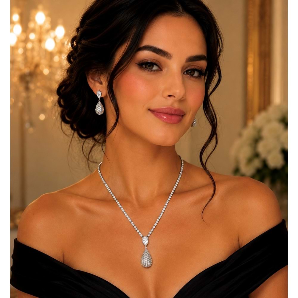 DAMLA MODEL, GÜMÜŞ RENK, ZİRKON TAŞLI SUYOLU KOLYE VE KÜPE SETİ ACR9831