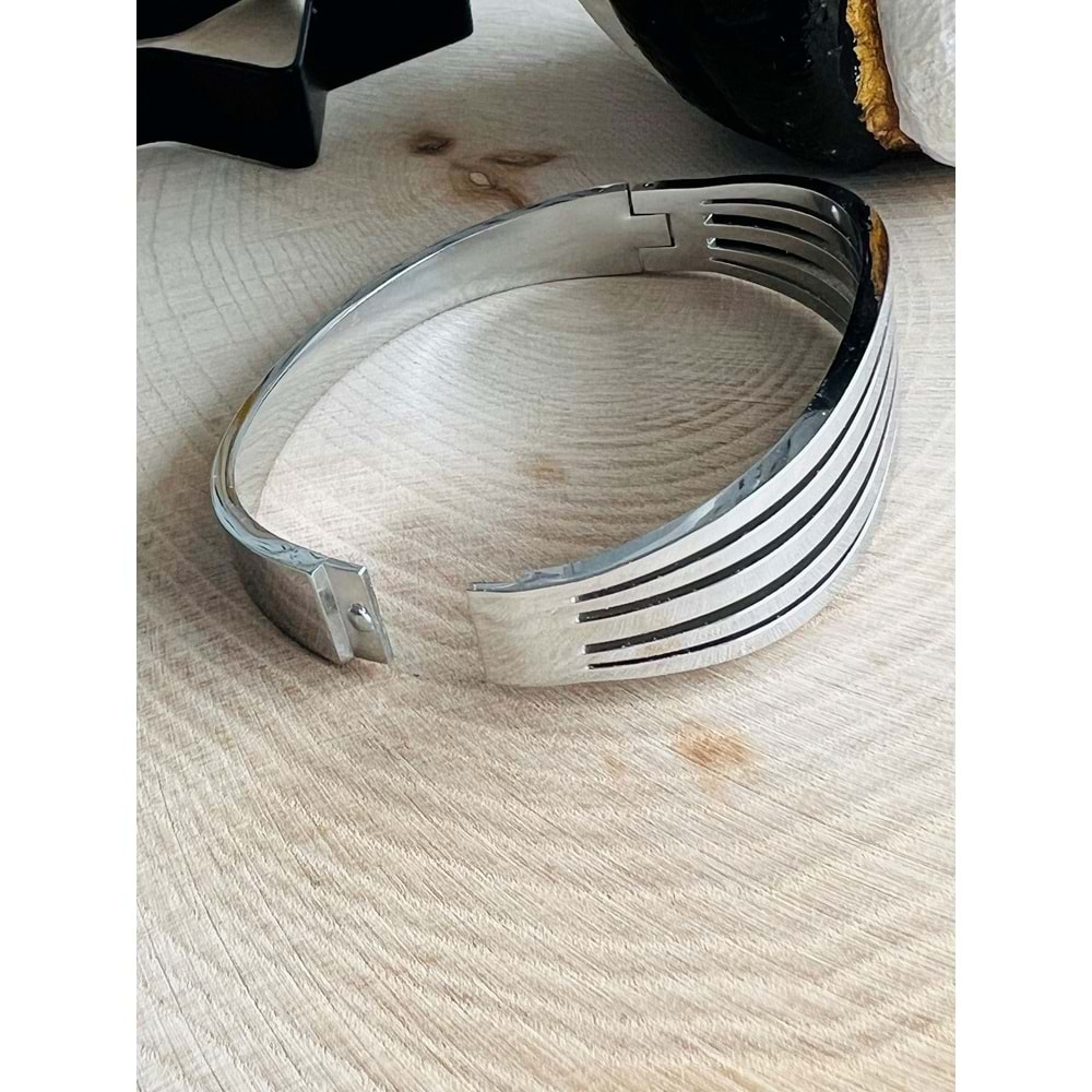 GÜMÜŞ RENK ÇİZGİ MODEL ÇELİK KELEPÇE ACR9928