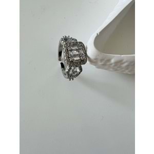 ÇELİK AYARLANABİLİR GÜMÜŞ RENK BAGET TAŞLI YÜZÜK ACR0139