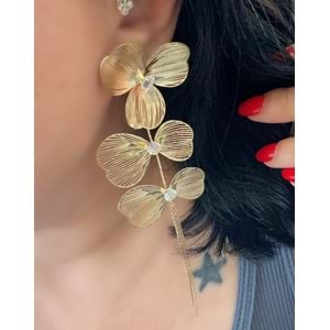 ÜÇLÜ SALLANTILI ÇİÇEK KÜPE-GOLD RENK ACR7306