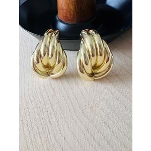GOLD RENK BOMBELİ SARMAL DÜĞÜM KÜPE ACR9697