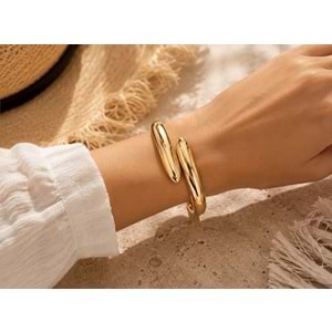 GOLD RENK ASİMETRİK DAMLA MODEL KELEPÇE ACR9796