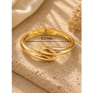 GOLD RENK ASİMETRİK DAMLA MODEL KELEPÇE ACR9796