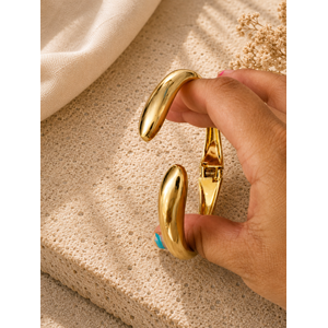 GOLD RENK ASİMETRİK DAMLA MODEL KELEPÇE ACR9796