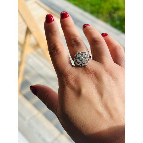 AYARLANABİLİR GÜMÜŞ RENK DÖNEBİLEN 4 KALPLİ TAŞLI YONCA ÇELİK YÜZÜK ACR0127