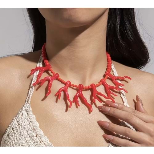 BOHO TARZI PÜSKÜLLÜ KIRMIZI MERCAN KOLYE ACR5832