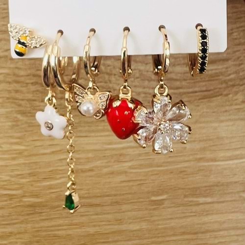 6'LI ÇİLEKLİ, ARILI, ÇİÇEKLİ SET KÜPE-GOLD RENK ACR7640