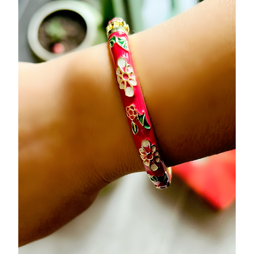 ÖZEL SERİ KIRMIZI MİNELİ, ÇİÇEK DESENLİ KELEPÇE ACR8708