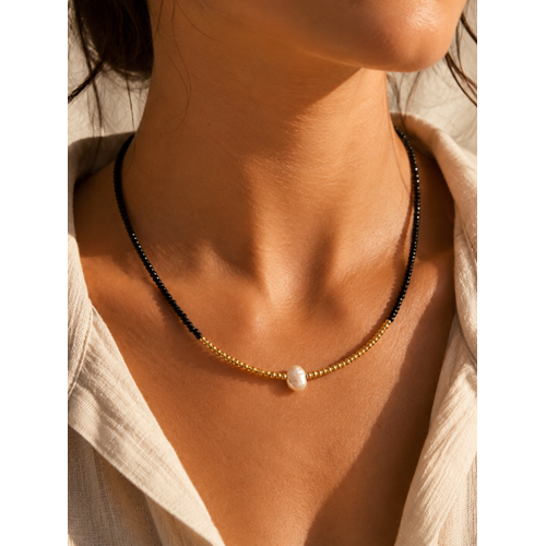 SİYAH, GOLD BONCUKLU İNCİ KOLYE 41+4CM ACR9871
