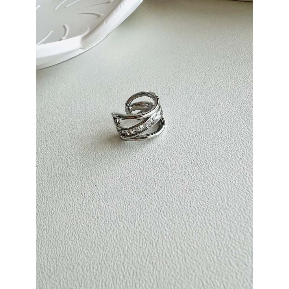 KIKIRDAK, ÇAPRAZ GÖRÜNÜMLÜ KISTIRMALI KÜPE GÜMÜŞ RENK ACR1632