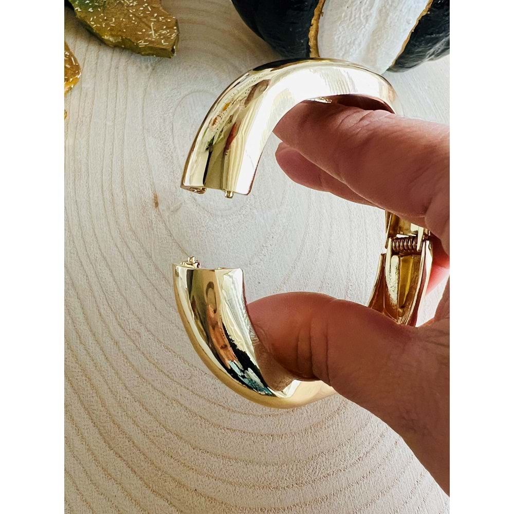GOLD RENK TASARIM KELEPÇE ACR5400
