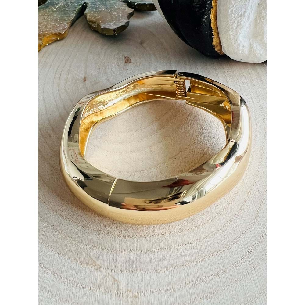 GOLD RENK TASARIM KELEPÇE ACR5400
