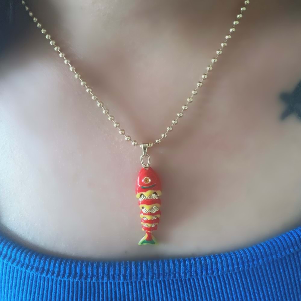 KIRMIZI MİNELİ BALIK ÇELİK KOLYE 40+5CM-GOLD ACR6172