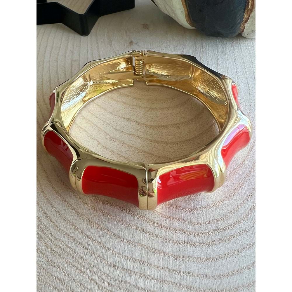 GOLD RENK KIRMIZI DESENLİ VİP KELEPÇE 18 CM ACR6622