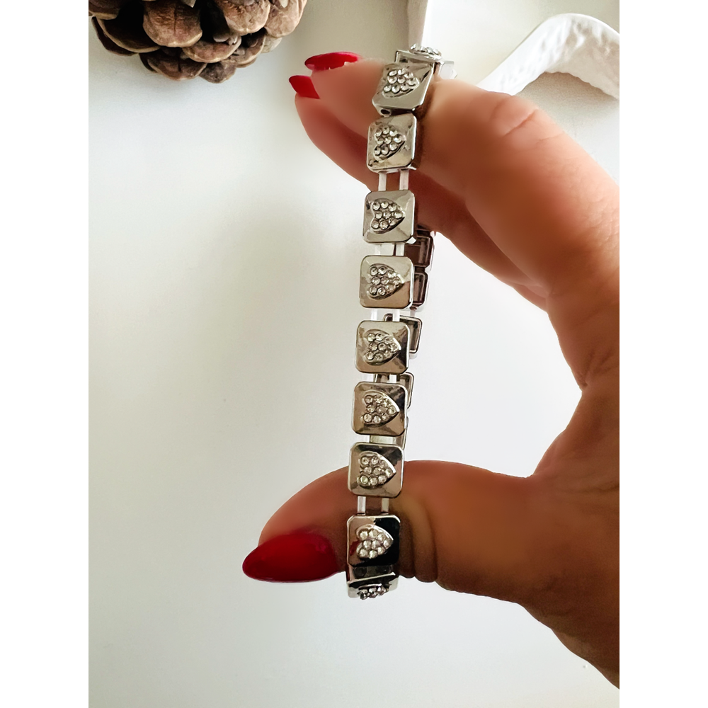 GÜMÜŞ RENK KALPLİ, LASTİKLİ BİLEKLİK ACR8619