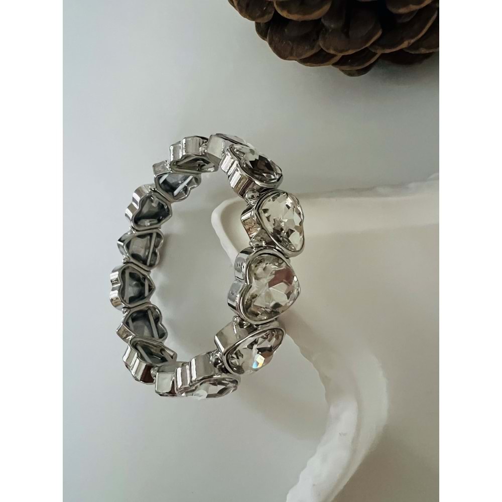 GÜMÜŞ RENK KRİSTAL TAŞLI, LASTİKLİ KALP BİLEKLİK ACR8626